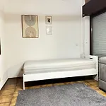 Moderner In Apartment Monchengladbach